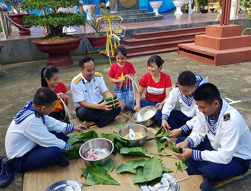 Ăn Tết ở Trường Sa
